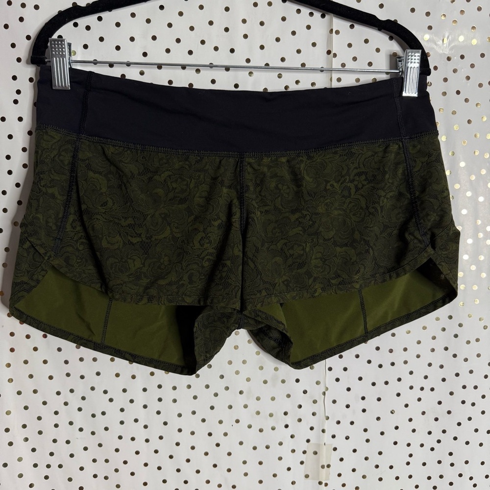 Lululemon Women's Olive Green Patterned Shorts - image 2